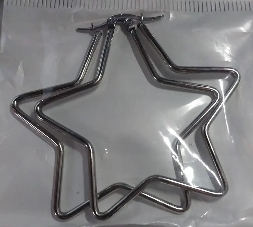Aros Argolla Plateada con Forma G                                                                                                                                                                                                                                                                                                                                                                                                                                                                                                                              