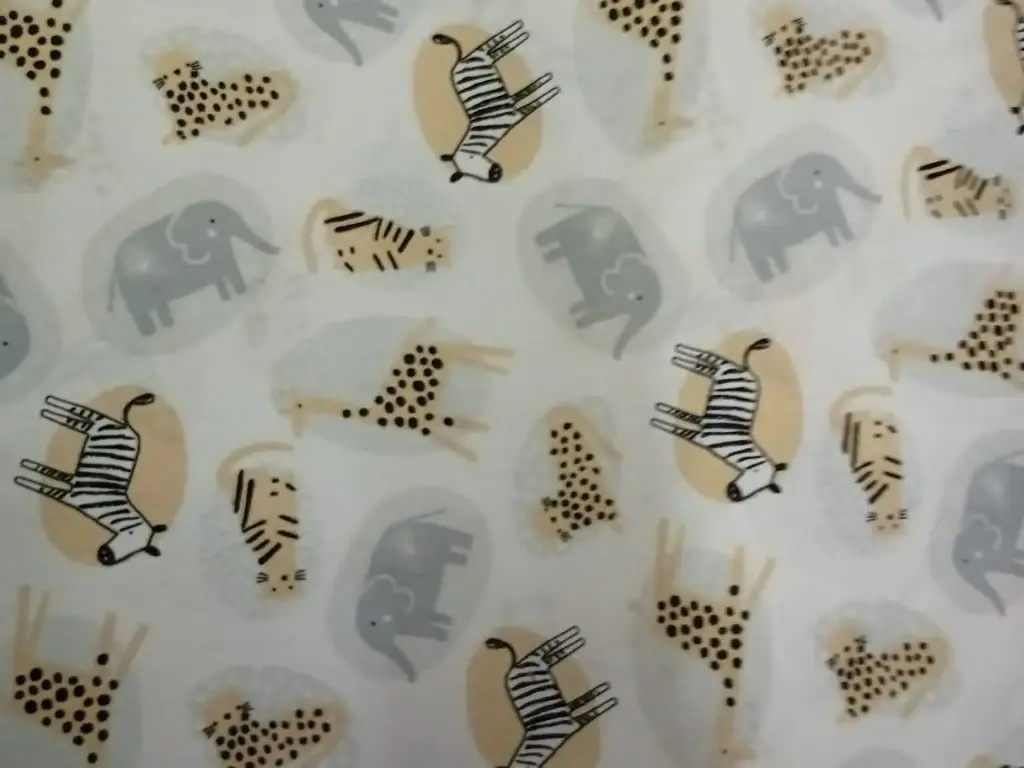 Gabardina Estampada