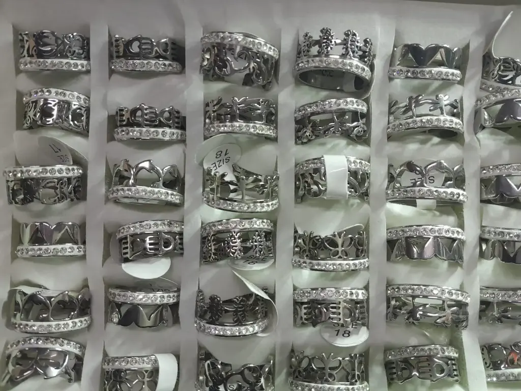 Anillo Forma Con Strass