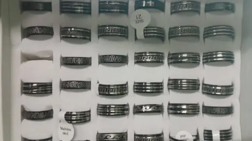 Anillo Negro y Plateado para Hombre
