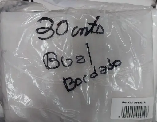 Retazo Voile Bordado 0.30 x 1.50 ( Aprox)2100